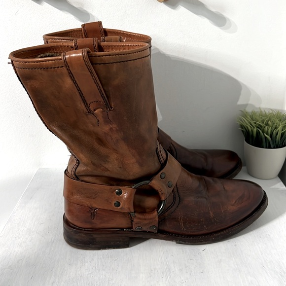FRYE Harness Leather Boots - Picture 3 of 13